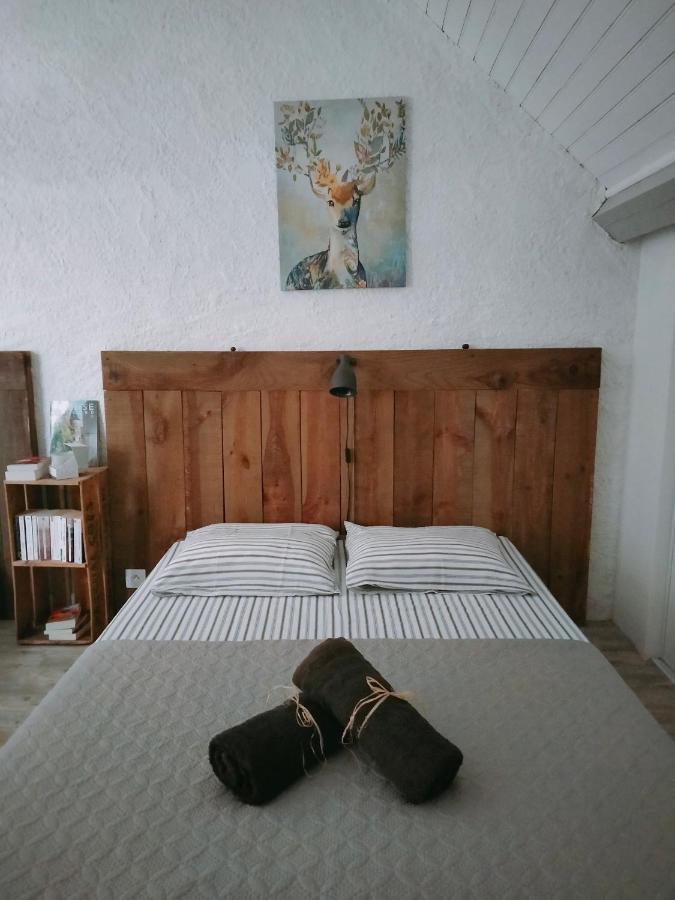 Chambre Familiale Anna "Mon Lit Au Pre" , Jusqu'A 4 Adultes Et 2 Enfants Avec Piscine Familles, Couples Ou Femmes Seulement Pontours Eksteriør billede