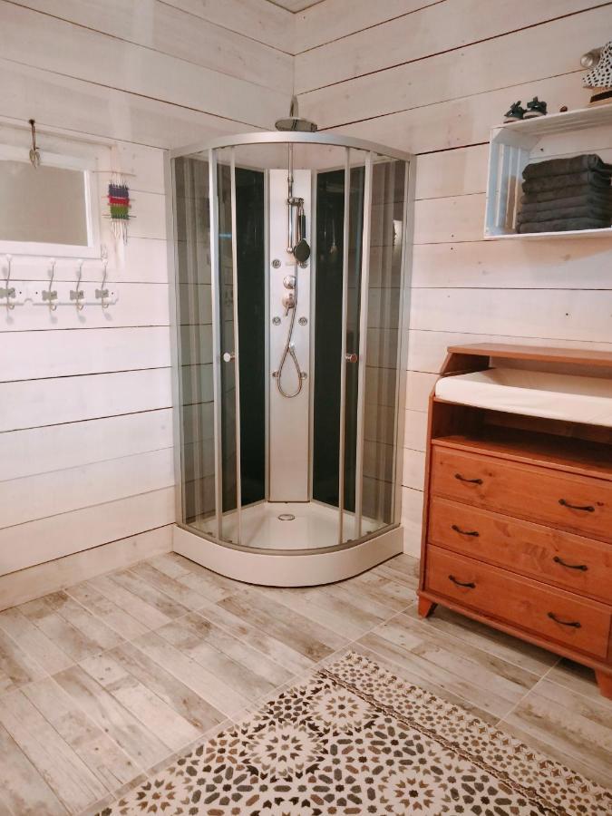 Chambre Familiale Anna "Mon Lit Au Pre" , Jusqu'A 4 Adultes Et 2 Enfants Avec Piscine Familles, Couples Ou Femmes Seulement Pontours Eksteriør billede